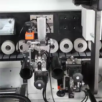 MAX570P 18
